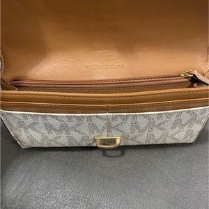 MK Wallet- good used condition